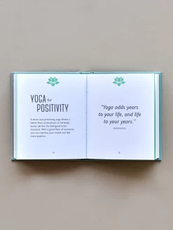 Søstrene Grene Schweiz The Little Book Of Yoga Electric Blue